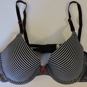 34 B Maidenform underwire padded two hook bra